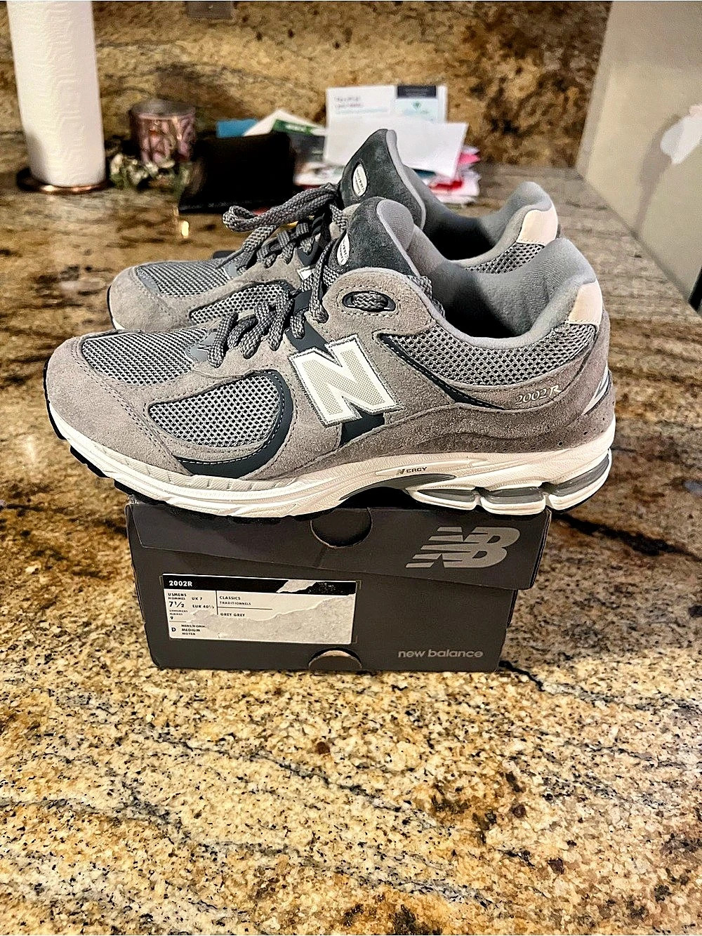 New Balance 2002R Steel Grey M2002RST Men’s 7.5 / Women’s 9
